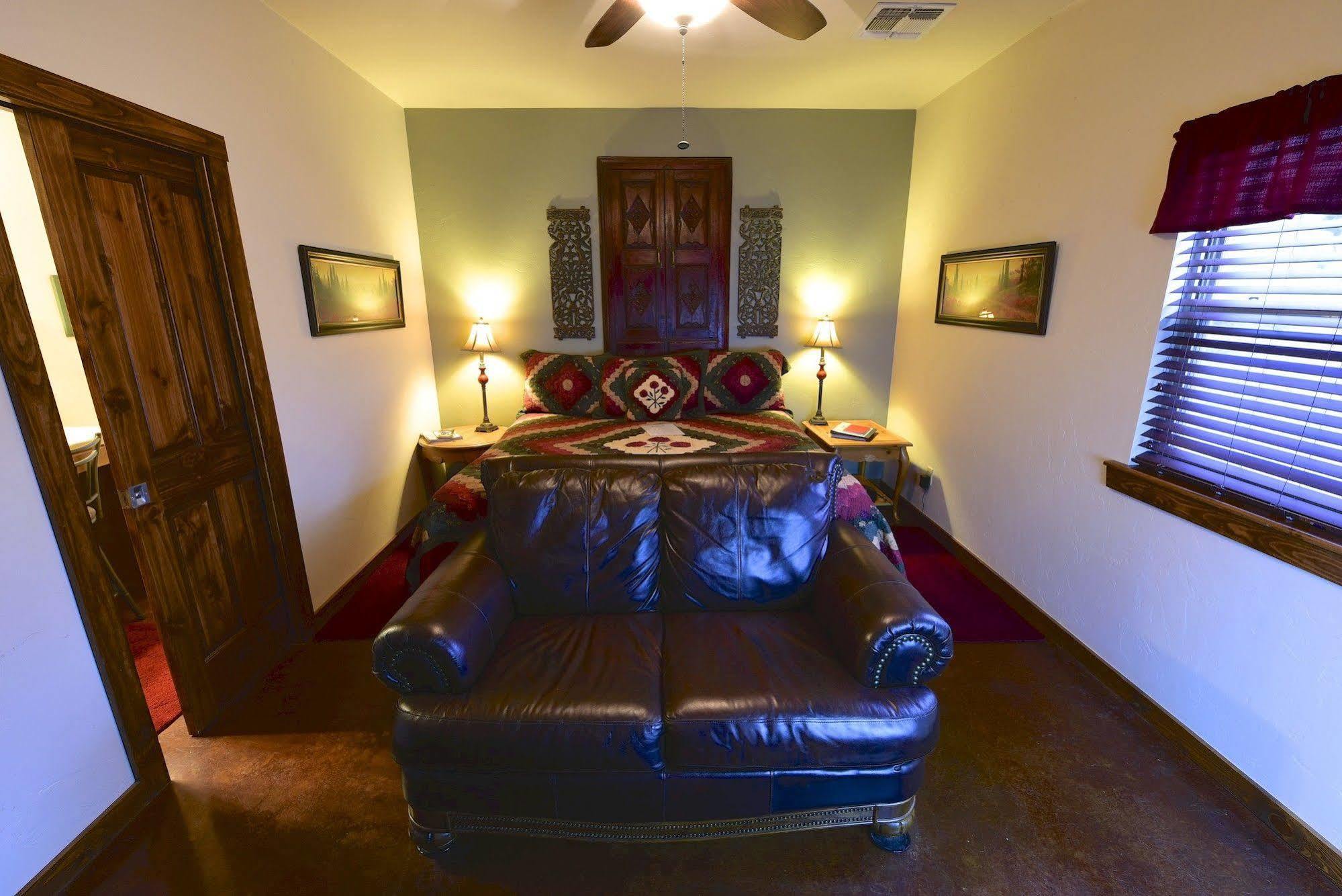 Lazy T Bed And Breakfast Fredericksburg Ngoại thất bức ảnh